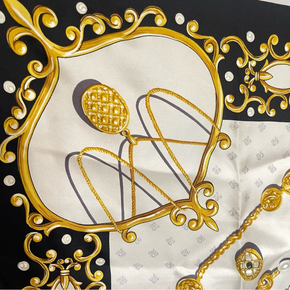 Vintage Joan Rivers 100% Silk Scarf‎ | Black Gold Baroque Jewelry Print Square - Picture 6 of 12